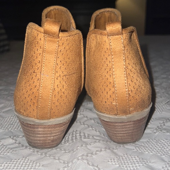 Booties - Picture 3 of 4